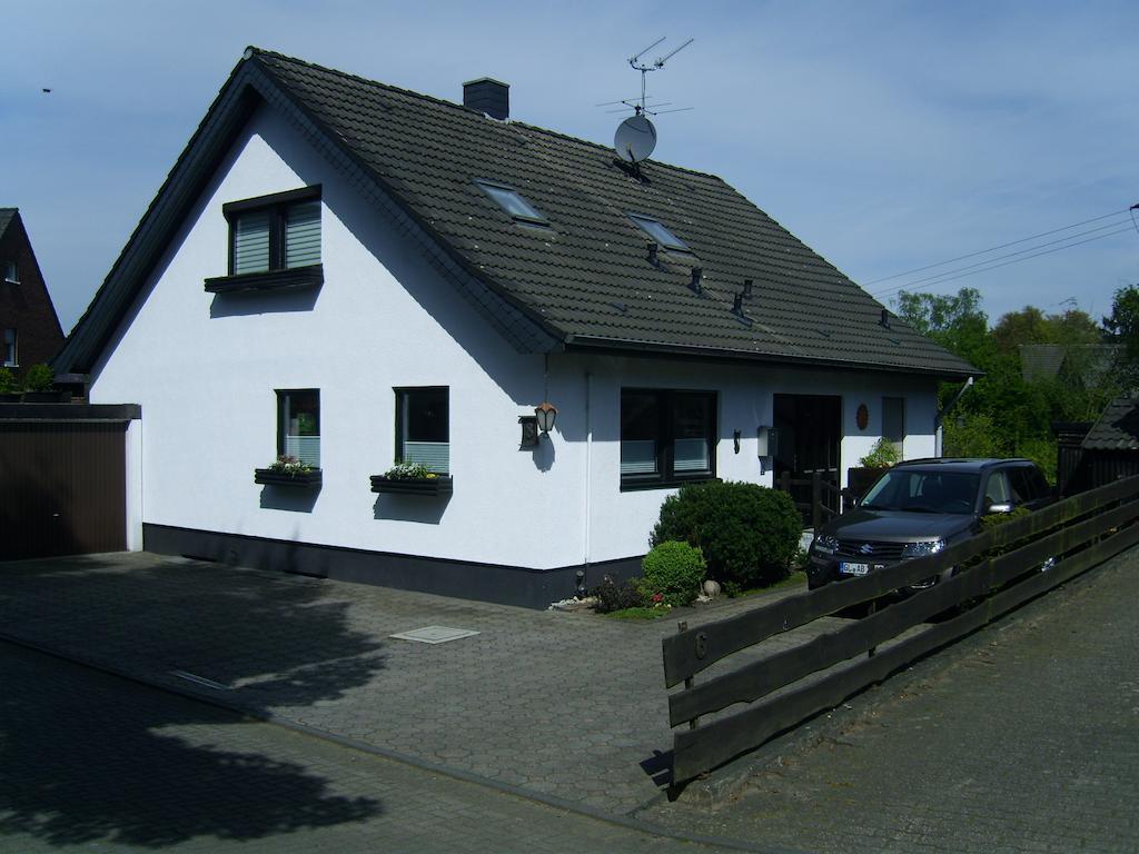 Ferienwohnung Leichlingen Room photo